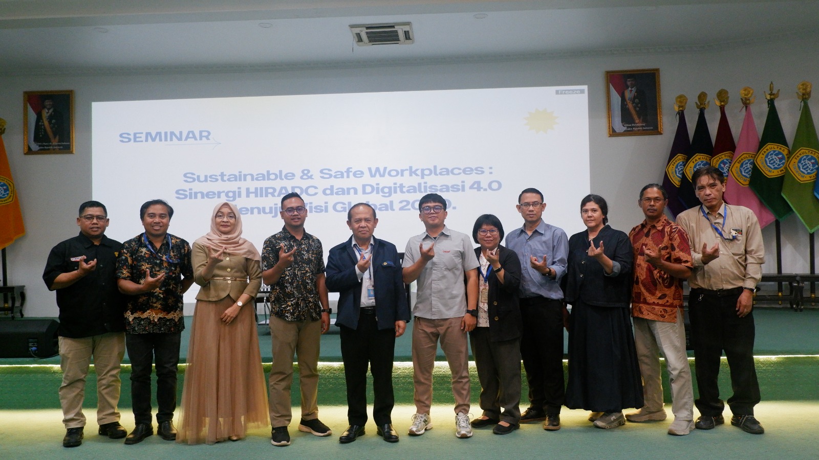 Seminar Industry dengan tema Smart Manufacturing : Masa Depan Industri Berbasis Teknologi Terintegrasi